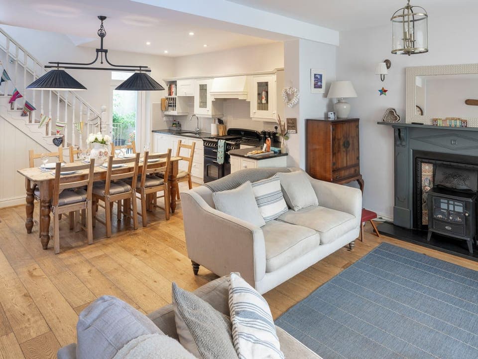 Cottage | Living area | TV, DVD player