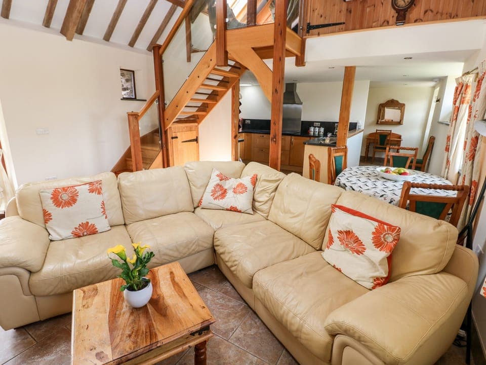 Cottage | Living room | TV, fireplace, DVD player