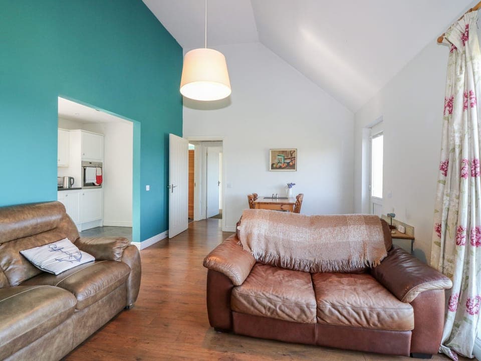 Cottage | Living room | TV