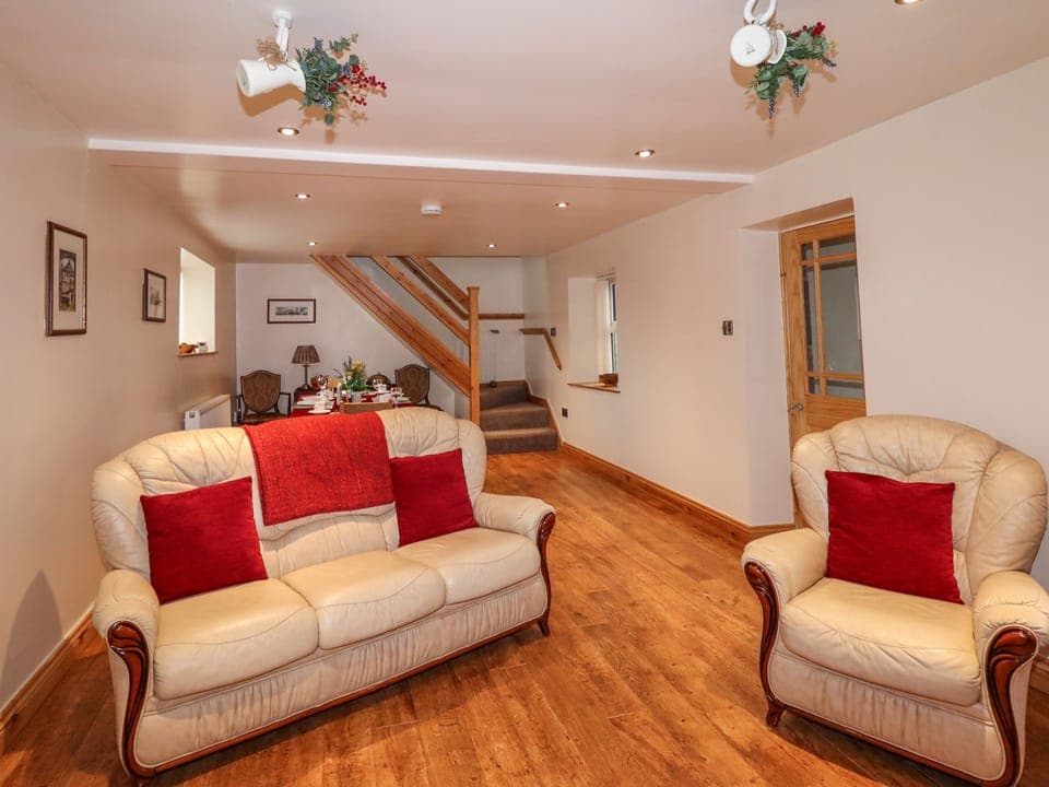 Cottage | Living area | TV, DVD player