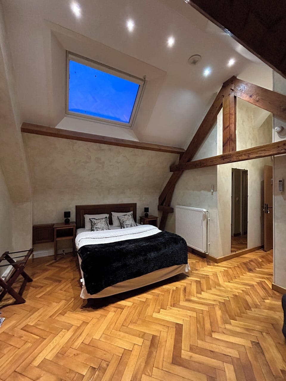 Family Double Room (Binche) | Desk, soundproofing, free WiFi, bed sheets