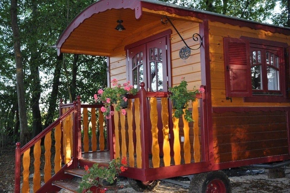 Deluxe Mobile Home (Roulotte) | Terrace/patio