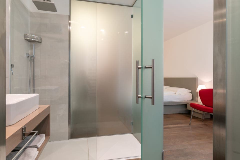 Superior Room | Bathroom | Shower, free toiletries, hair dryer, bathrobes