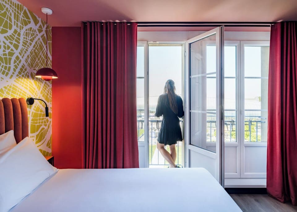 Deluxe Room | In-room safe, desk, soundproofing, iron/ironing board