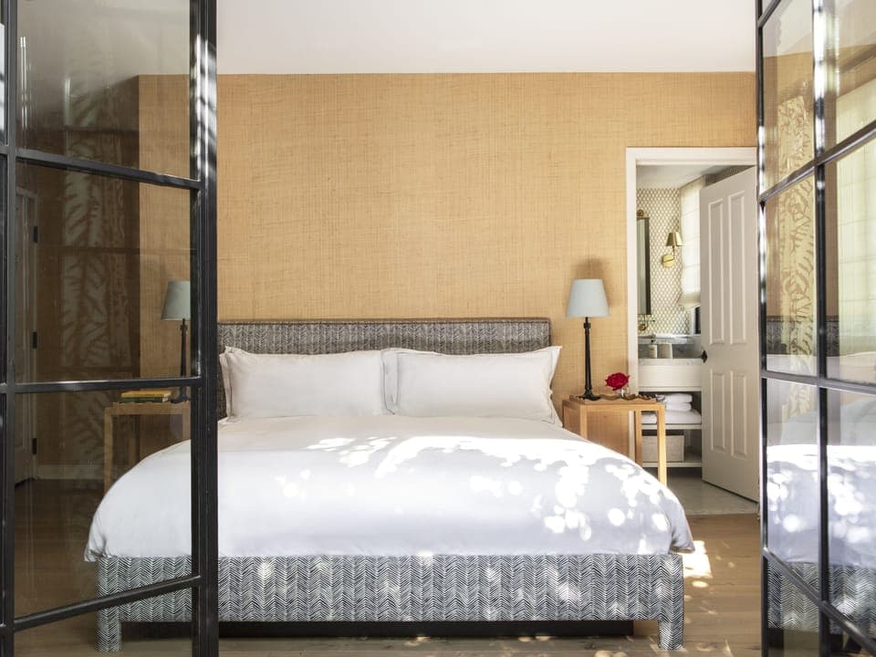 Egyptian cotton sheets, premium bedding, down comforters, pillowtop beds