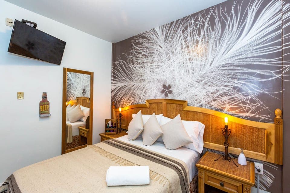 Premium bedding, in-room safe, desk, blackout drapes