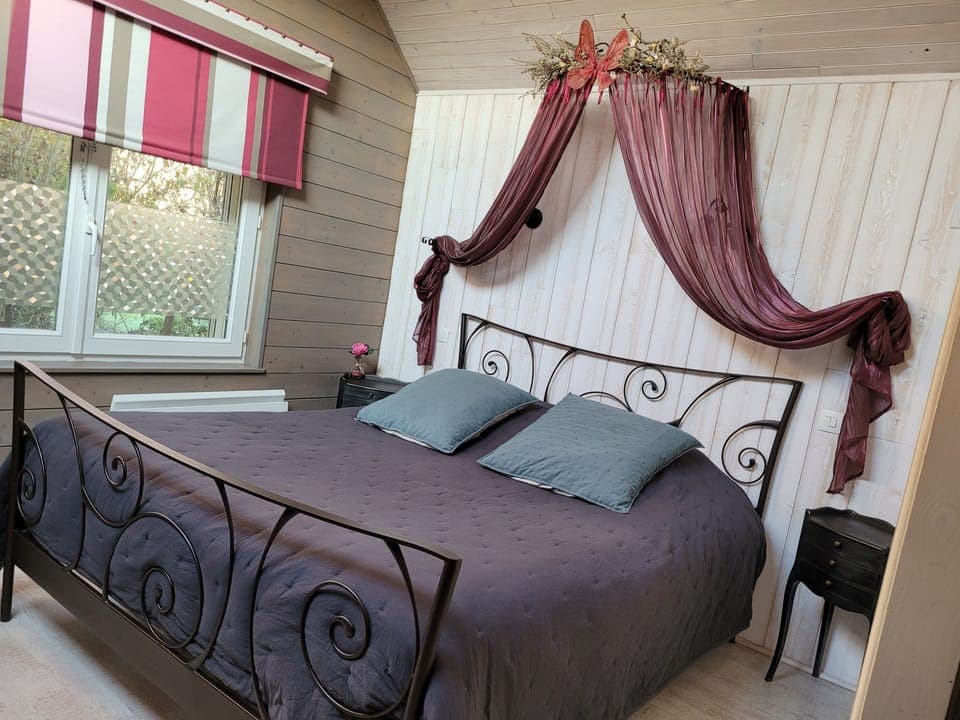 Deluxe Apartment | Premium bedding, blackout drapes, soundproofing, iron/ironing board