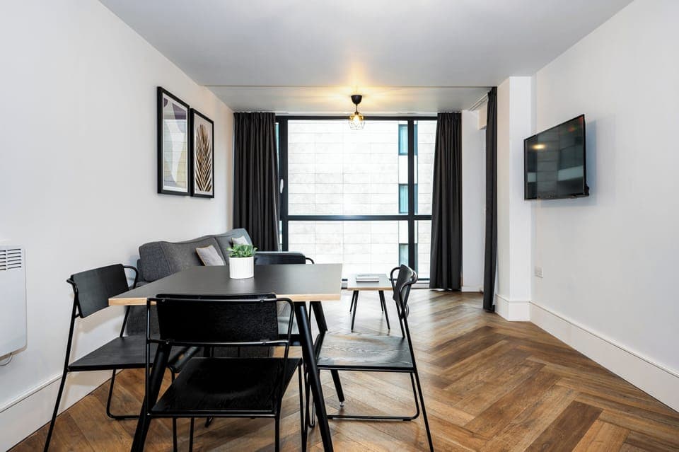 Apartment, 1 Bedroom | Premium bedding, pillowtop beds, desk, blackout drapes