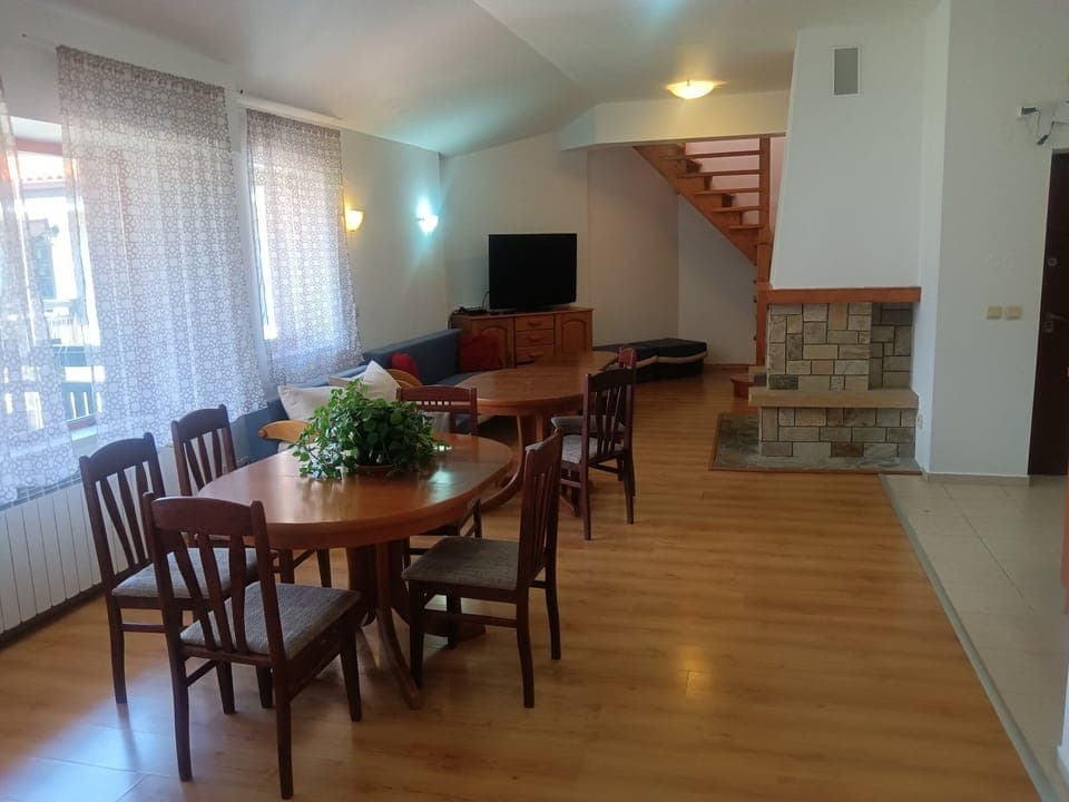 Luxury Apartment, 2 Bedrooms, Balcony | Living area | TV