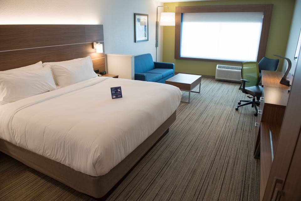 Premium bedding, pillowtop beds, desk, laptop workspace