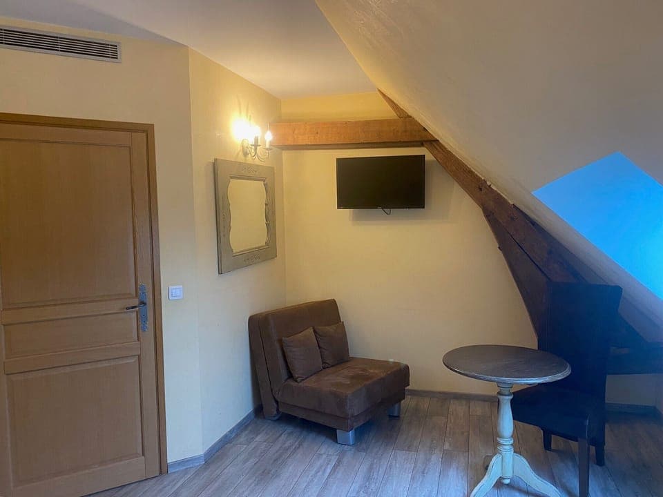 Castle Room and Outbuildings | Premium bedding, individually decorated, individually furnished