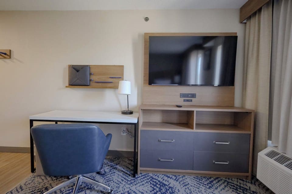 Desk, iron/ironing board, free WiFi, bed sheets