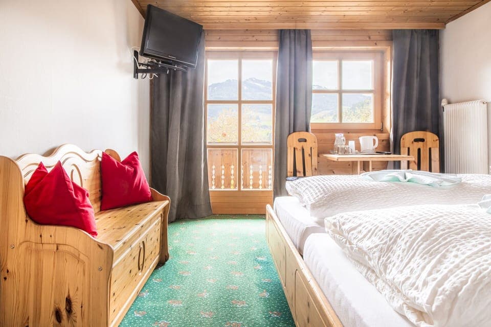 Double Room, Balcony | Premium bedding, down comforters, individually decorated