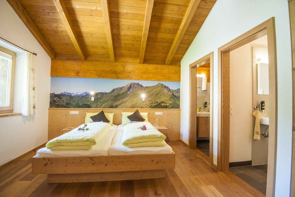 Standard Apartment, 2 Bedrooms, Kitchenette, Mountain View (Schwalbennest) | Premium bedding, soundproofing, iron/ironing board, free WiFi