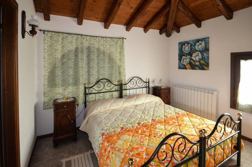 Double or Twin Room | Desk, free WiFi, bed sheets