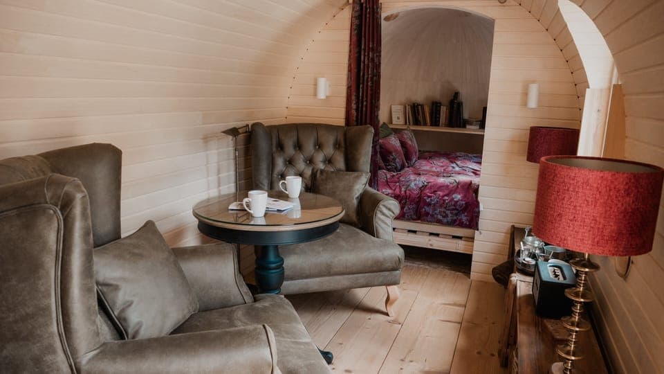 Chambre Nature | Premium bedding, in-room safe, individually decorated