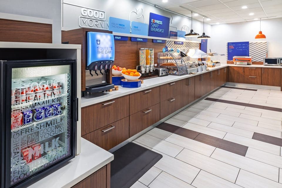 Free daily buffet breakfast