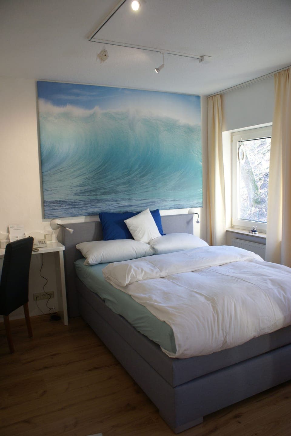 Single Room | Premium bedding, down comforters, minibar, in-room safe