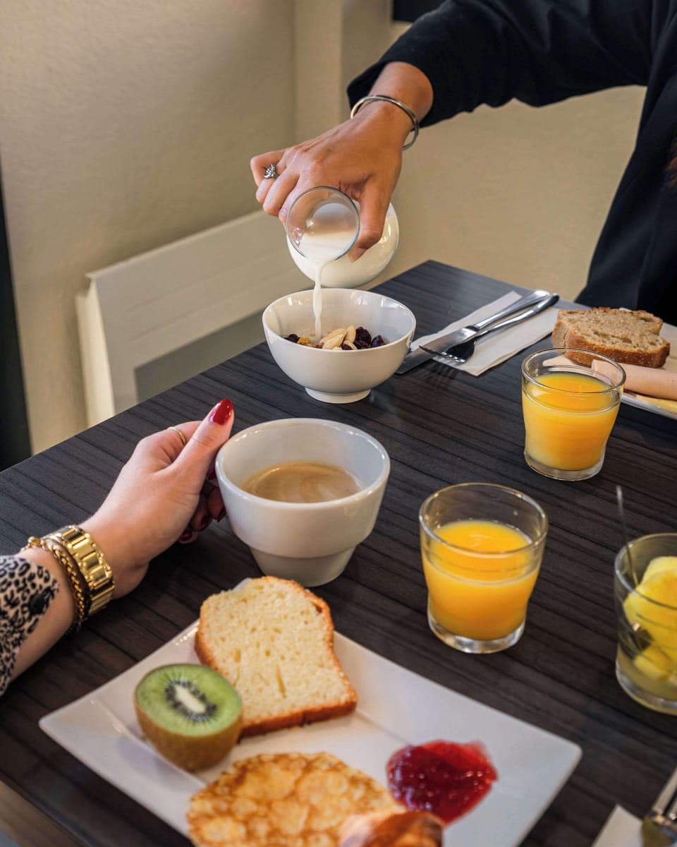 Daily buffet breakfast (EUR 12.9 per person)