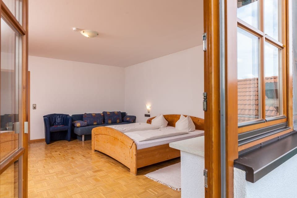 Laptop workspace, free WiFi, bed sheets