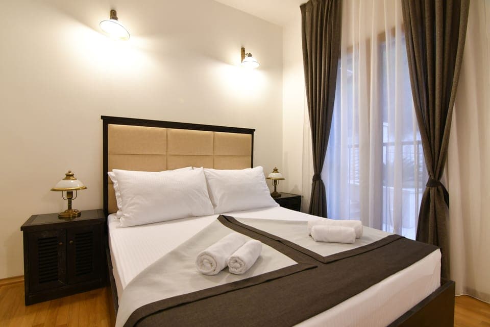 Superior Apartment, 2 Bedrooms, Balcony, Sea View | Frette Italian sheets, premium bedding, memory foam beds, minibar