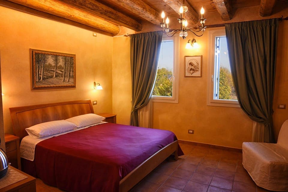 Deluxe Room, Park View | Desk, blackout drapes, free WiFi, bed sheets