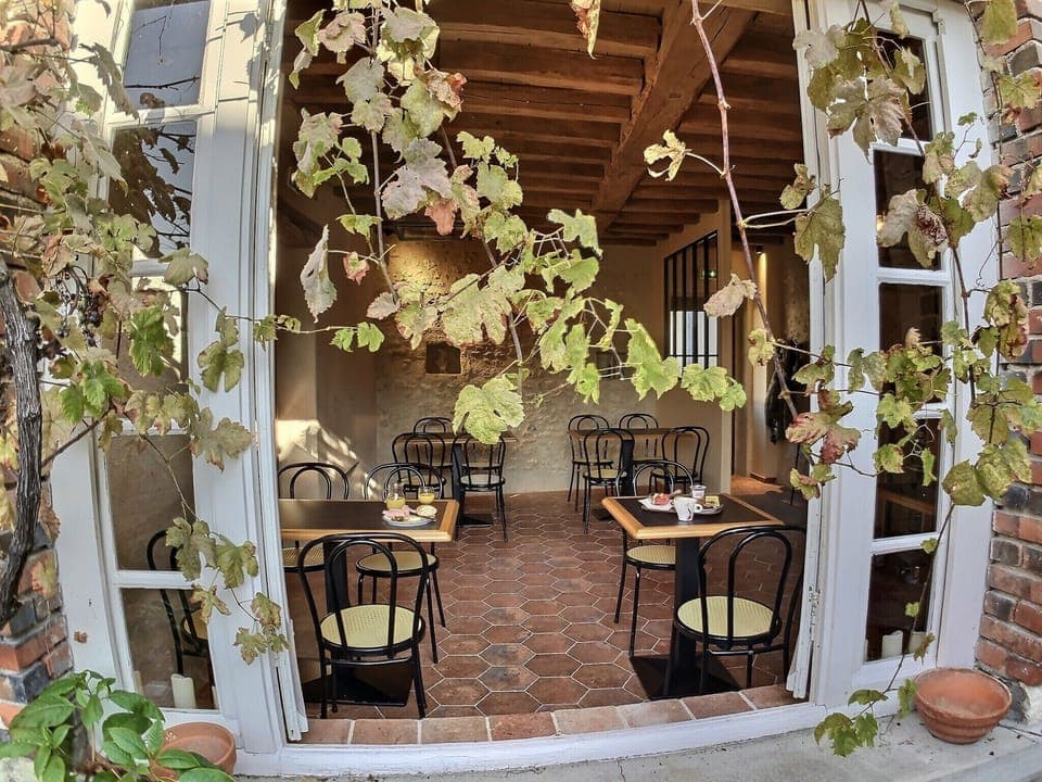 Daily buffet breakfast (EUR 15 per person)