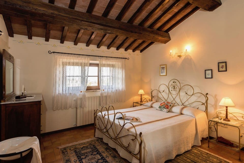 Senior Duplex | Iron/ironing board, cribs/infant beds, free WiFi, bed sheets