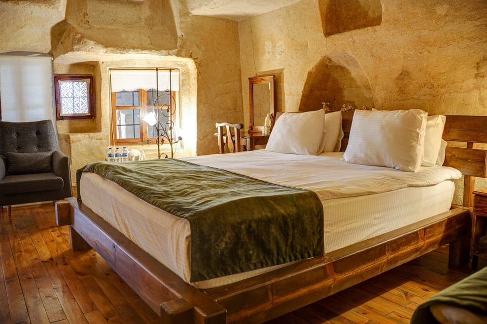 King Cave Suite | Egyptian cotton sheets, premium bedding, memory foam beds