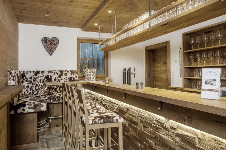 Hot stone massages, deep-tissue massages, Thai massages, sports massages