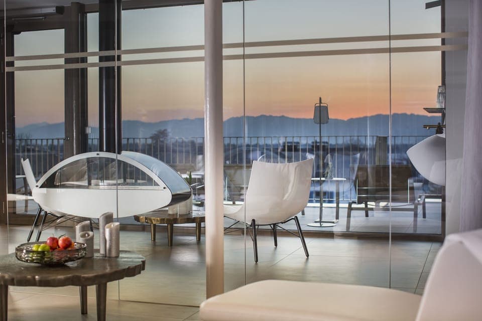 Sauna, steam room, sports massages, 1 treatment room, massages