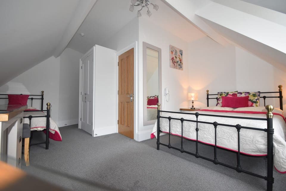 Iron/ironing board, free WiFi, bed sheets