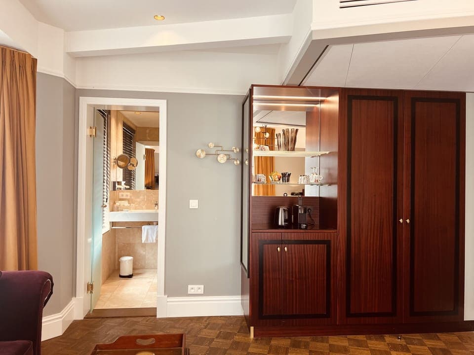 Premium bedding, down comforters, Tempur-Pedic beds, free minibar