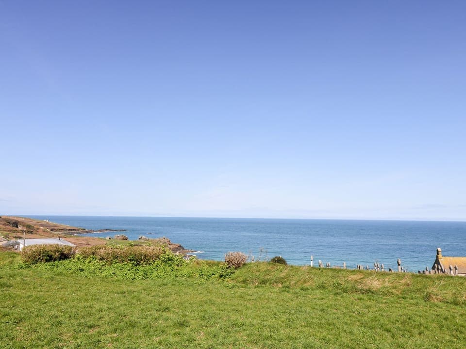 Cottage | Property grounds