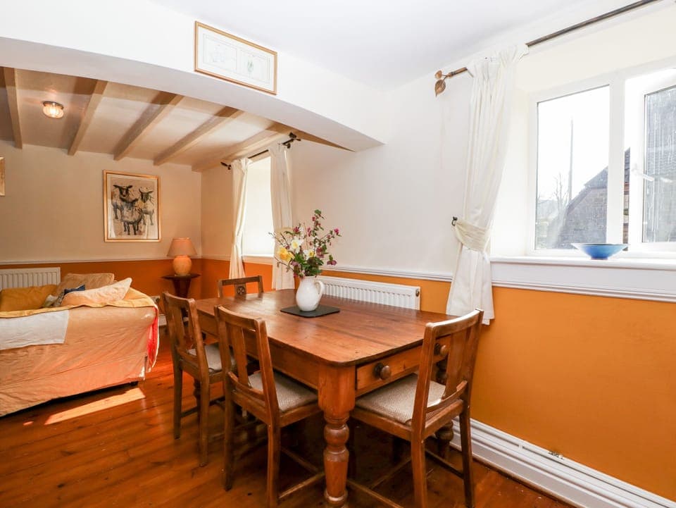 Cottage | 2 bedrooms, individually decorated, individually furnished, free WiFi