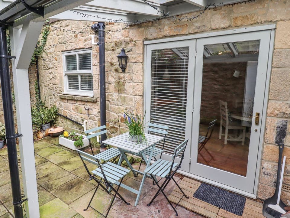 Cottage | Outdoor dining