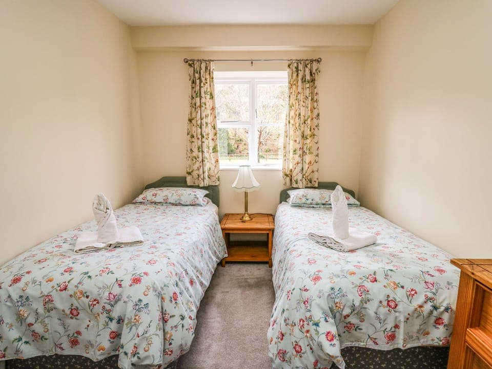 Cottage | 1 bedroom, individually decorated, individually furnished, free WiFi