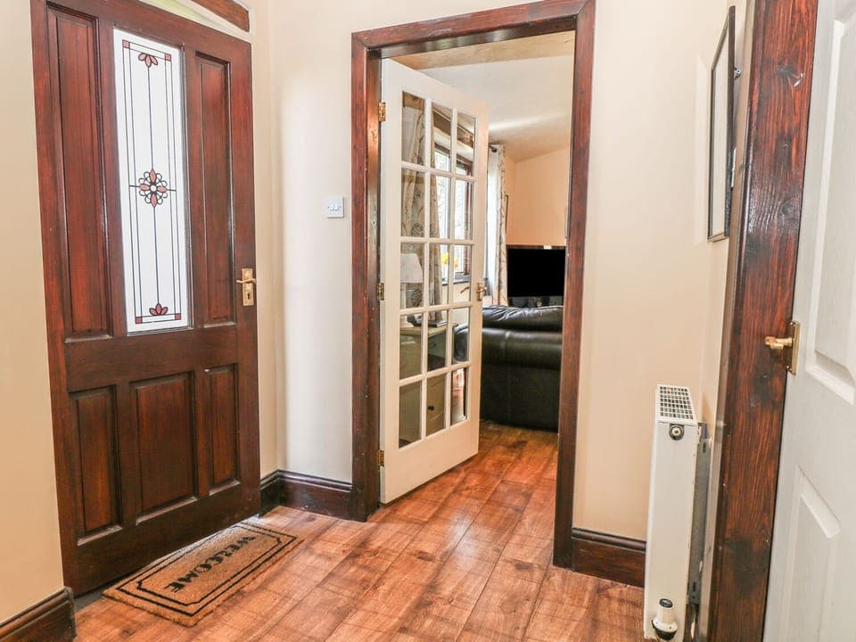 Cottage | Interior entrance