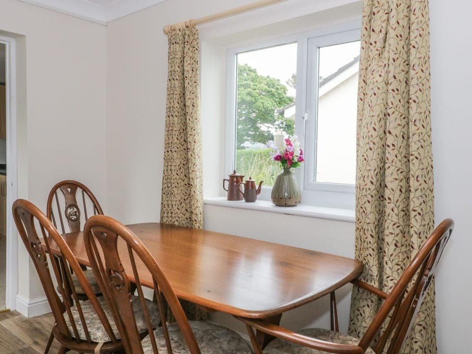 Cottage | Private kitchen | Cookware/dishes/utensils