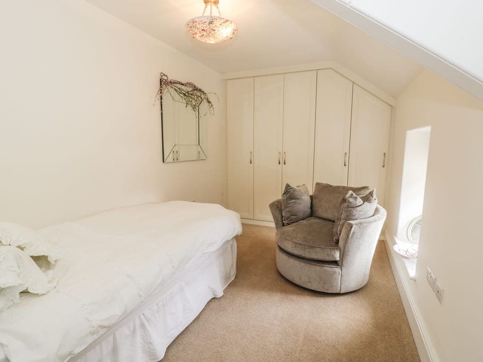 Cottage | 4 bedrooms, individually decorated, individually furnished, free WiFi