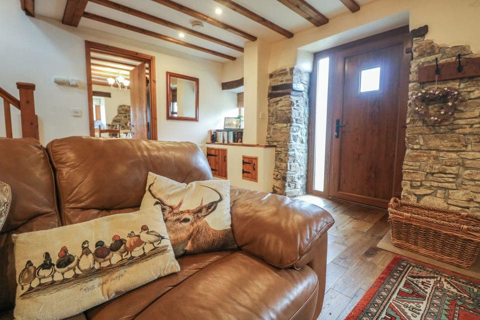 Cottage | Interior