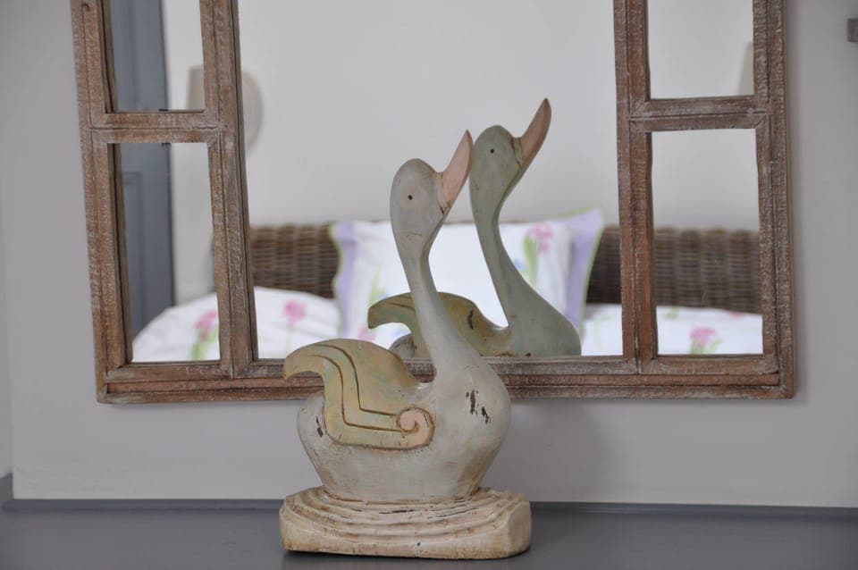 Individually decorated, individually furnished, laptop workspace