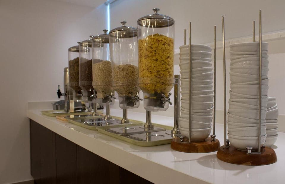 Breakfast, lunch, dinner served; international cuisine 