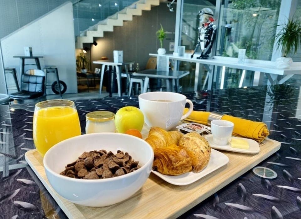 Daily buffet breakfast (EUR 15 per person)