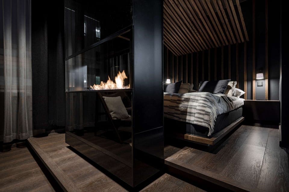 Laavu [The Lean-To] | Living area | Flat-screen TV