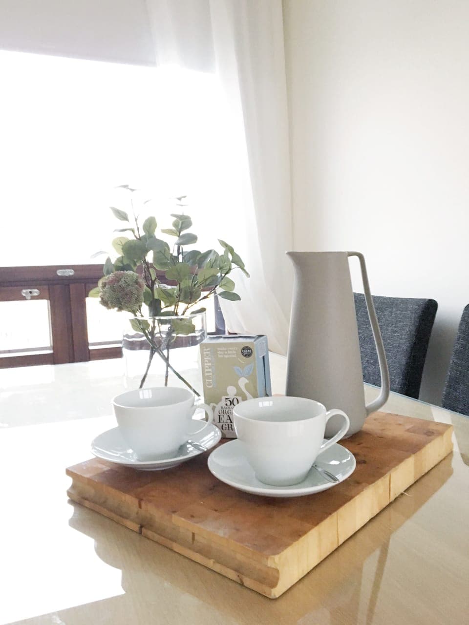 Premium Apartment, 1 Queen Bed, Non Smoking, City View | In-room dining