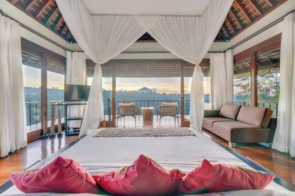 Exclusive Villa, Non Smoking, Valley View | Minibar, in-room safe, desk, blackout drapes