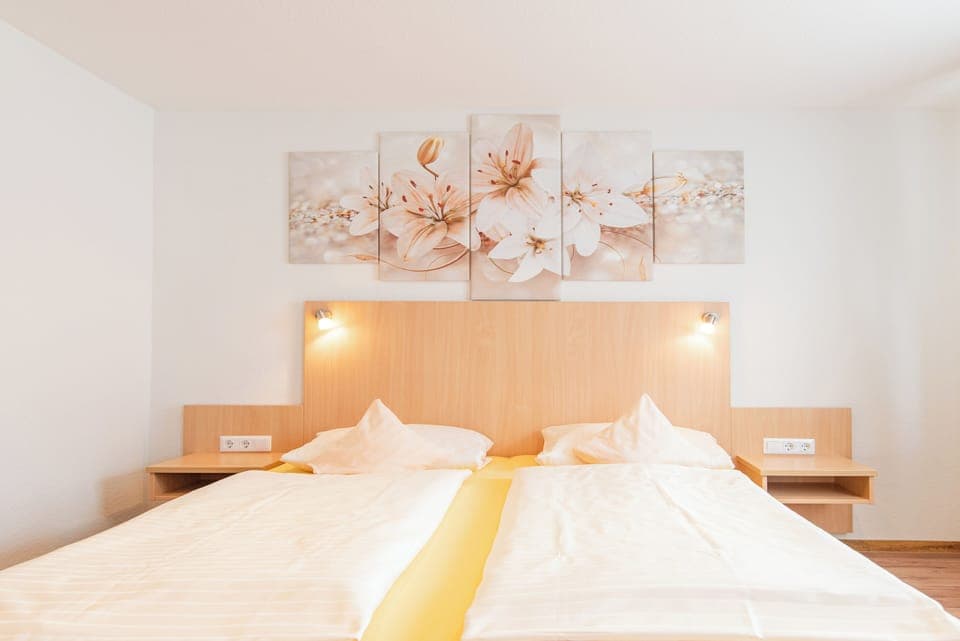 Comfort Double Room | Hypo-allergenic bedding, in-room safe, desk, blackout drapes