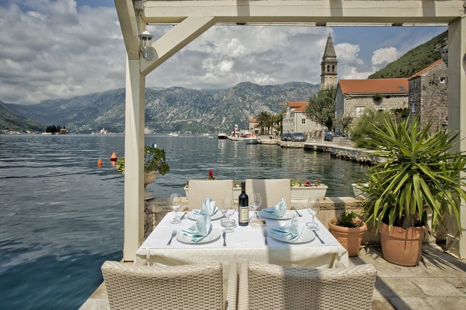 Breakfast, lunch, dinner served; Mediterranean cuisine, beach views 