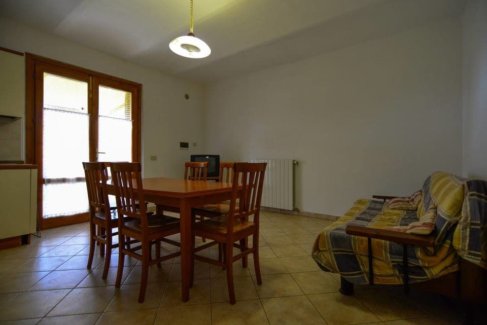 Apartment (4) | Living area | TV